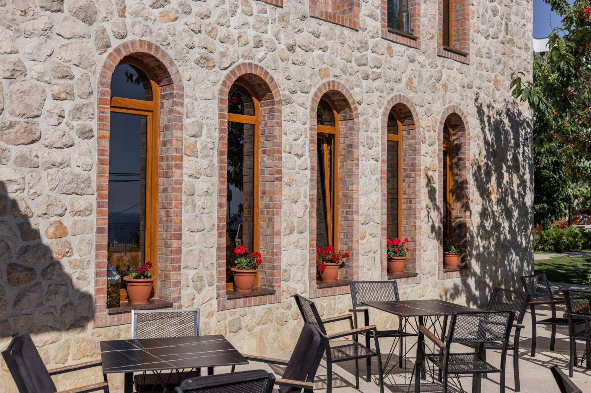 Apart & Spa Beganovic Dobra Voda Luaran gambar