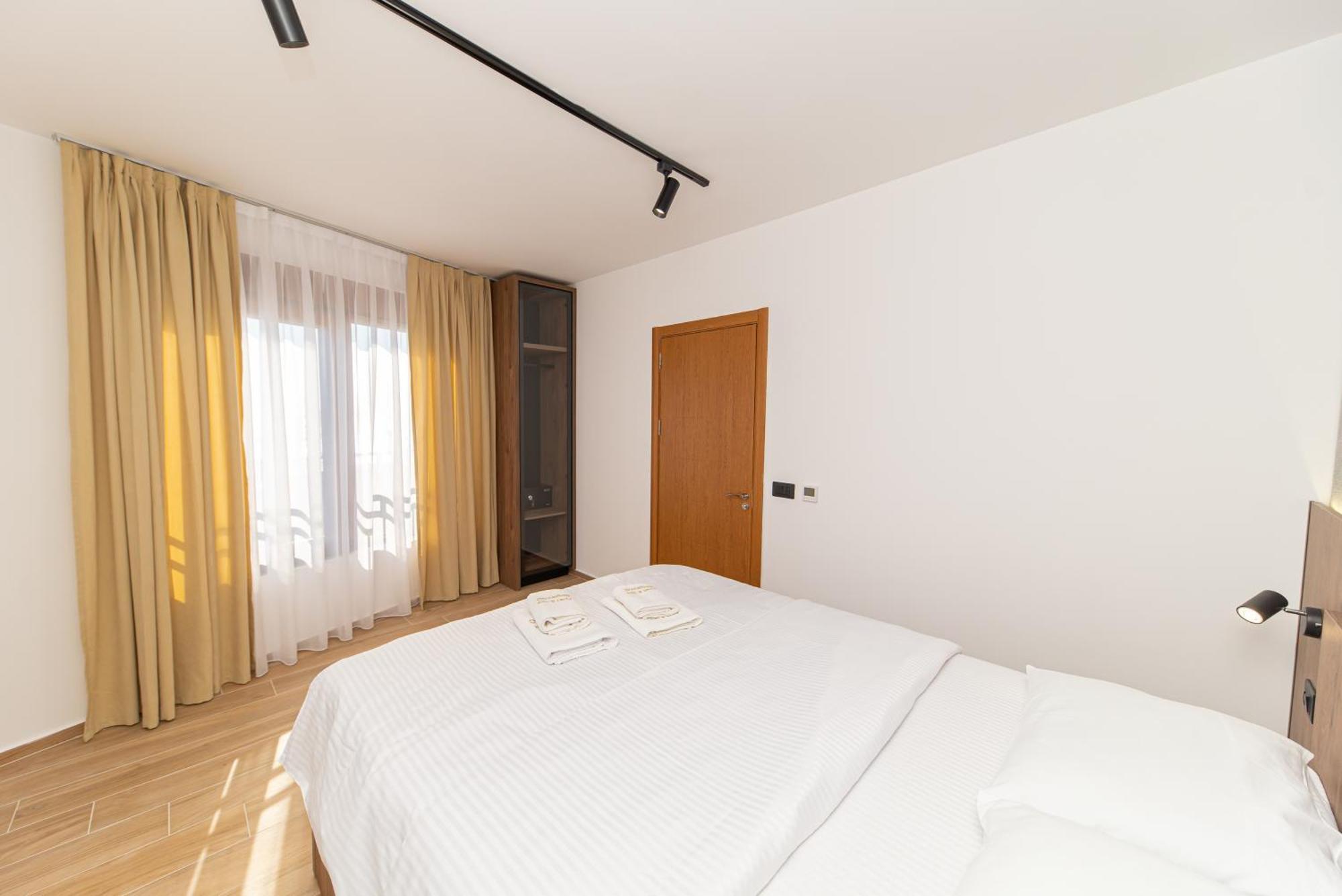 Apart & Spa Beganovic Dobra Voda Luaran gambar