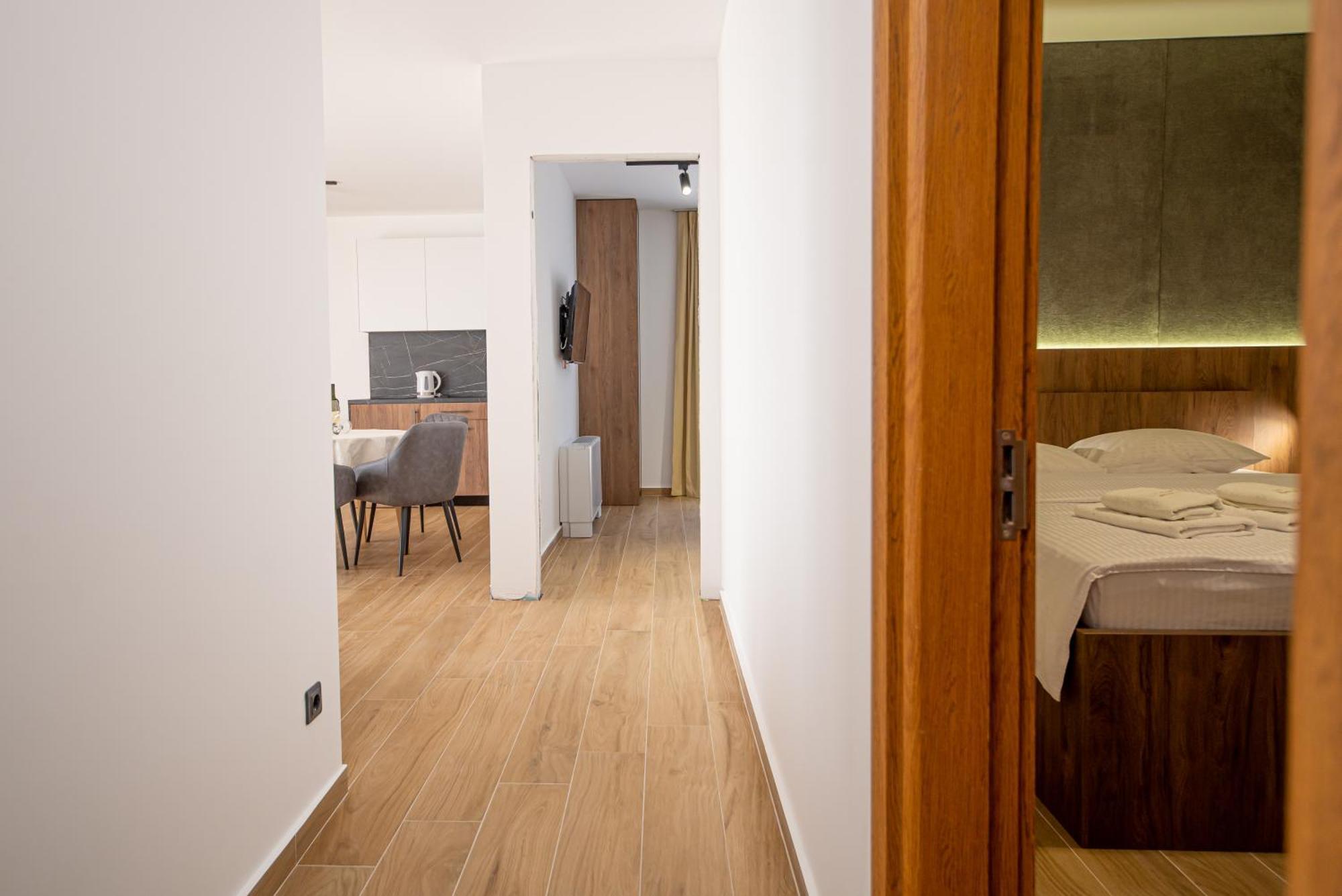 Apart & Spa Beganovic Dobra Voda Luaran gambar